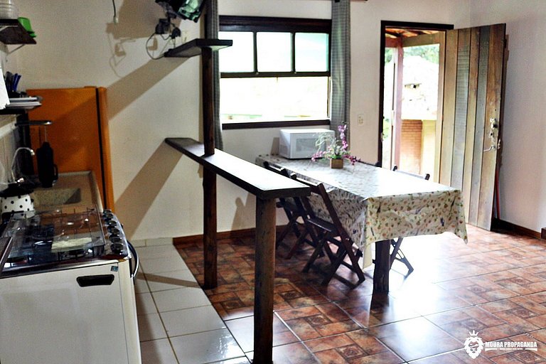 Chalé de 4 Adultos e Cortesia de 2 Crianças