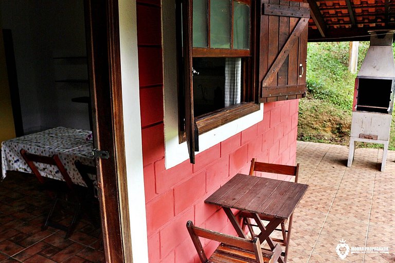 Chalé de 4 Adultos e Cortesia de 2 Crianças