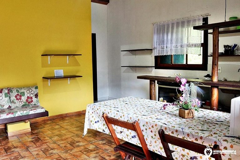 Chalé de 4 Adultos e Cortesia de 2 Crianças