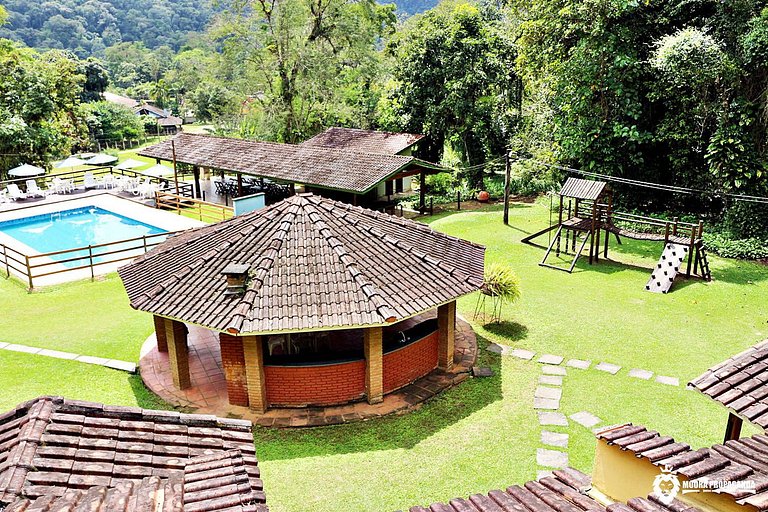 Chalé de 16 Pessoas em Ubatuba